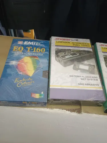 Fitas novas VHS e Limpador de VHS Novo