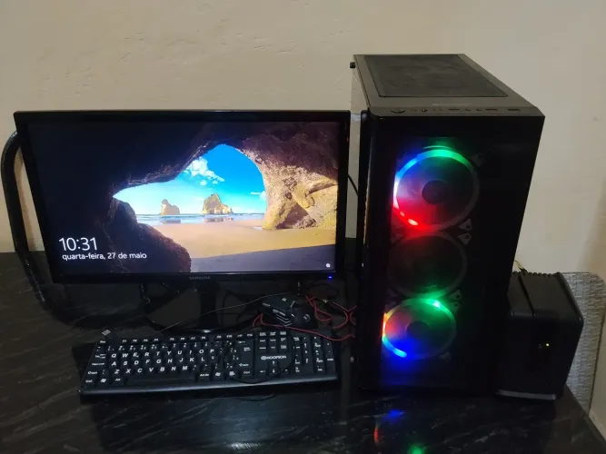 Vendo Pc Completo  900,00