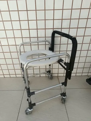 Cadeira de rodas para Banho dobrável