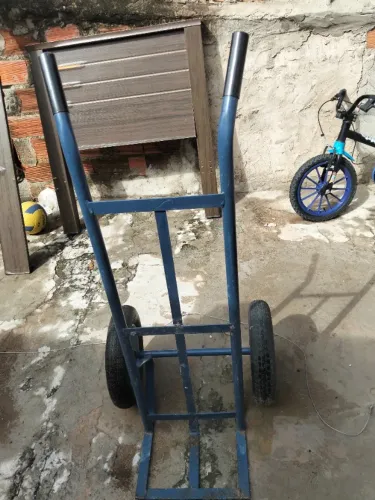 Vendo um carinho de carga