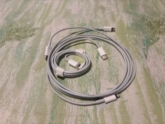 Cabo Lightning Apple