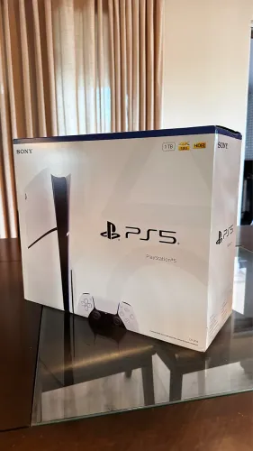 PS5 Slim Mídia Física 1TB LACRADO