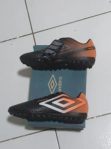 Chuteira Society Umbro Warskin Masculina