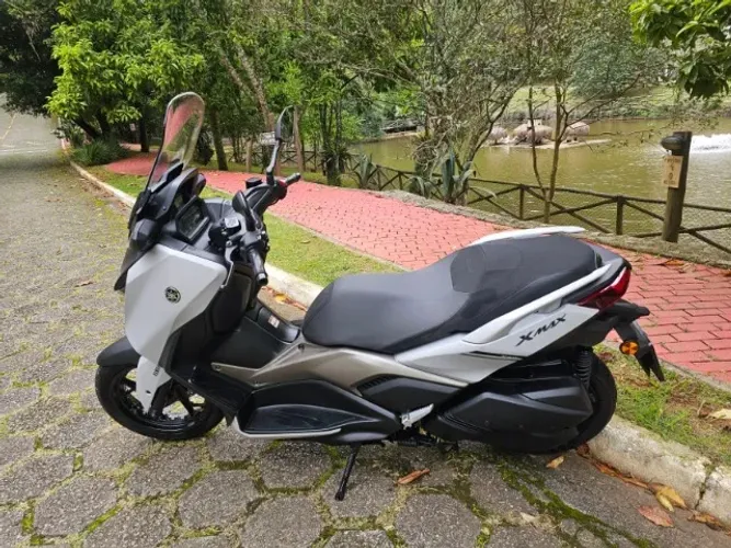 Yamaha XMax 250 Connected 2025