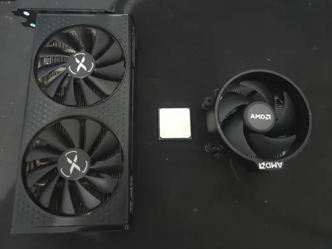 Ryzen 5 3600 + RX 6600 + Stock Cooler