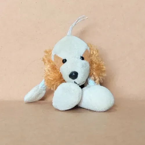 brinquedo - pelúcia chaveiro cachorro bola de futebol (usada)