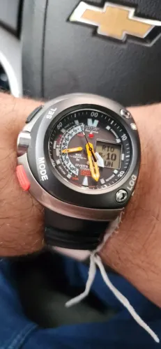Relógio Citizen Aqualand Eco-Drive JV0020-21F