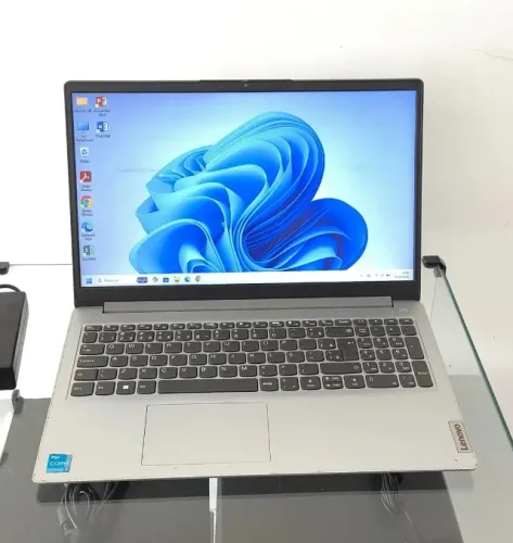Notebook Lenovo IdeaPad 1 i3 12ª Geração 4GB RAM SSD 256GB NVMe Tela 15,6"
