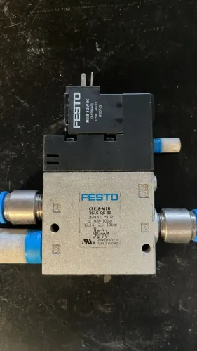 Válvula Pneumática FESTO CPE18-M1H 24V DC - Usada