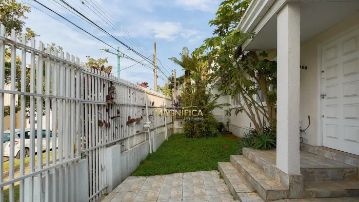 Terreno no Batel com 468m² e Duas Frentes