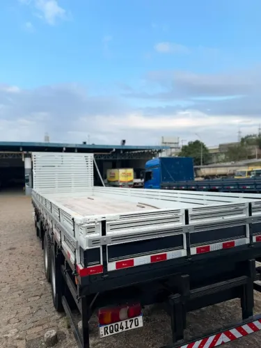 CARROCERIA MADEIRA 9,10MT PARA TRUCK OU BITRUCK 3030,2430
