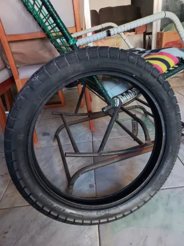 Pneus novo Panther 100/90-18