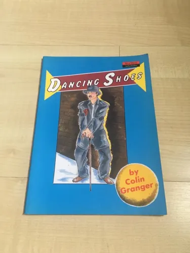 Livro de inglês Dancing Shoes