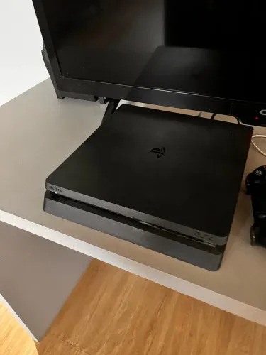 PS4 Fat 500GB + 2 Controles ? Ótimo estado