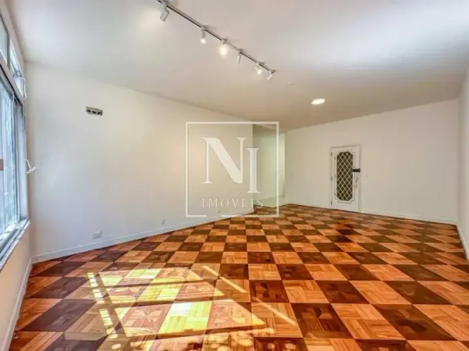 Apartamento : / Residencial / Copacabana
