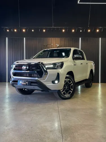 Toyota Hilux CD SRX 4X4 2.8 TDI 16V Diesel Aut. 2021