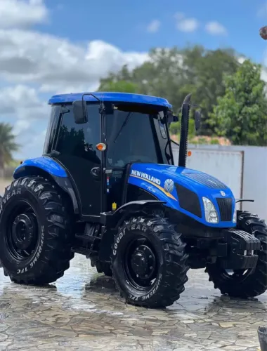 Trator New Holland