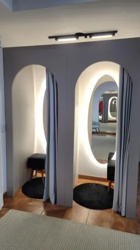 Provador duplo Completo com cortinas e acessórios
