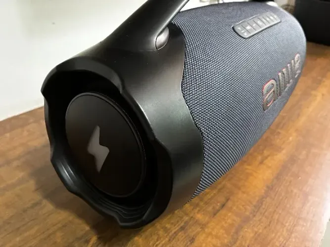 Caixa de Som Boombox Plus AIWA BBS-01-LBL 200W c/ LED RGB