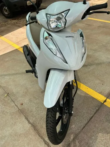 Vendo Biz 125 em estado de nova.