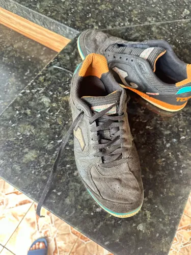 Chuteira de futsal joma