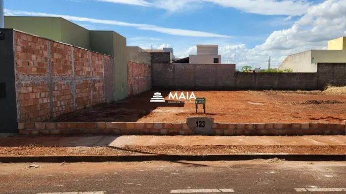 Terreno à venda no Parque das Laranjeiras II