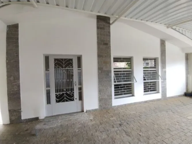 Casa Ampla à Venda | 6 Dormitórios | Vila Trujillo | Sorocaba/SP