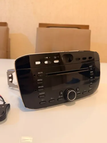 Rádio Som Original Fiat Punto - Com adaptador Bluetooth