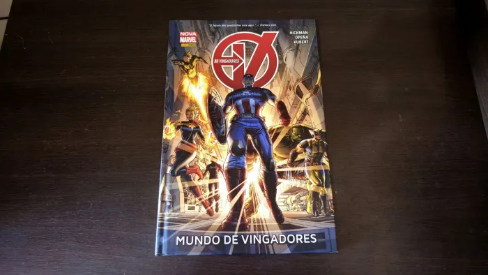 Vingadores - Mundo de Vingadores - Nova Marvel - HQ Panini