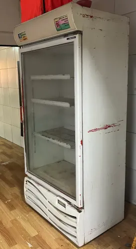 Cervejeira Expositora 435L Metalfrio