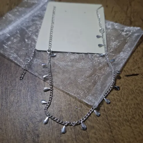 Colar Prata Feminino com Pingentes em Gota | Delicado e Elegante