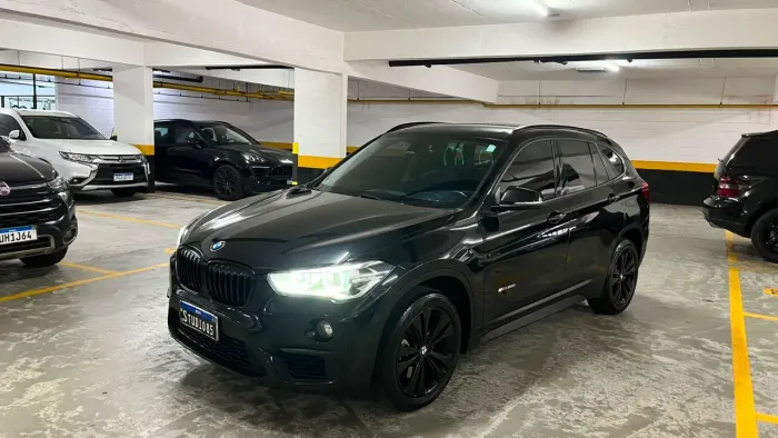 BMW X1 Sdrive 20I X-line 2.0 TB Active Flex 2016