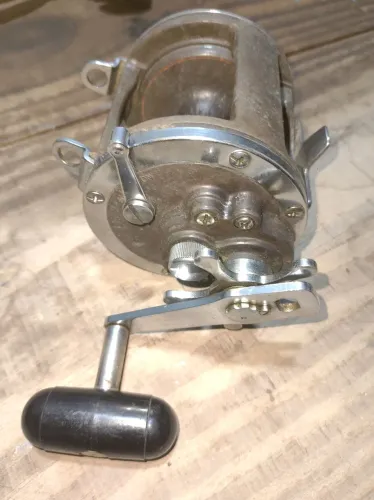 Carretilha Vintage Daiwa Sealine Japonesa - Pesca Pesada / Coleção