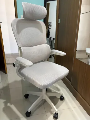 CADEIRA ERGONOMICA KIDNNO, COR BRANCA, NOVA E LACRADA