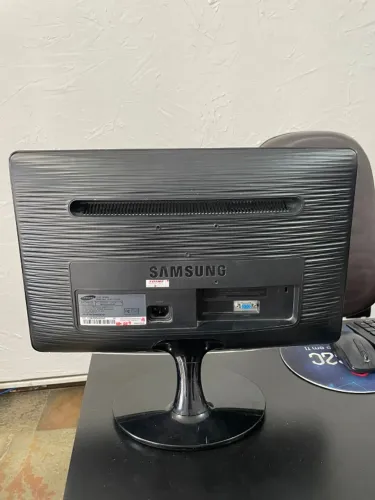 MONITOR SAMSUNG SYNCMASTER 18.5" EM PERFEITO ESTADO!