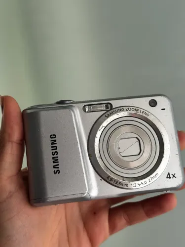 Câmera Samsung ES25