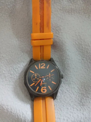 ?Relógio Analógico Quartz Esportivo Laranja com Pulseira de Silicone