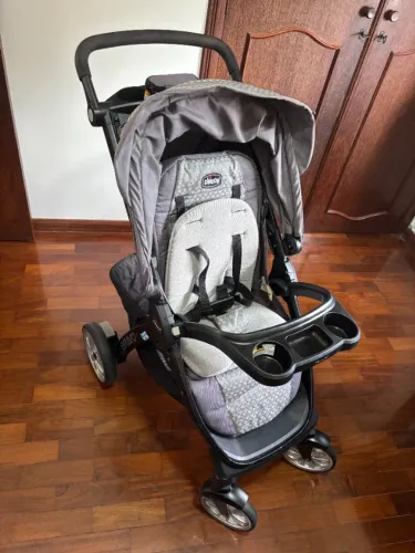 Carrinho Chicco Bravo Original Impecável Sem Manchas Fechamento Fácil (Apenas Carrinho)