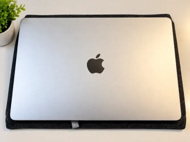 MacBook 5 pro CHIP M5 Pro 1 TB