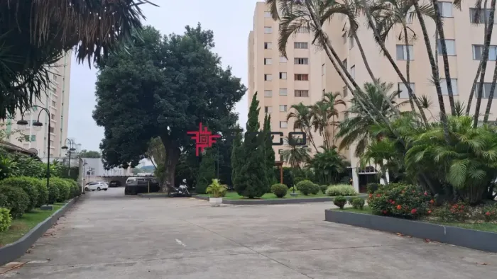 Imóvel para aluguel possui 80 metros quadrados com 3 quartos