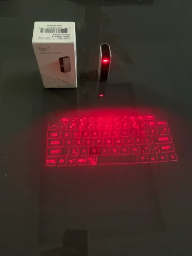 Teclado virtual e holográfico