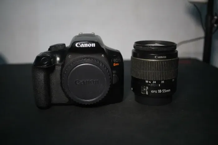 Canon EOS REBEL T6 + Lente do kit 18-55