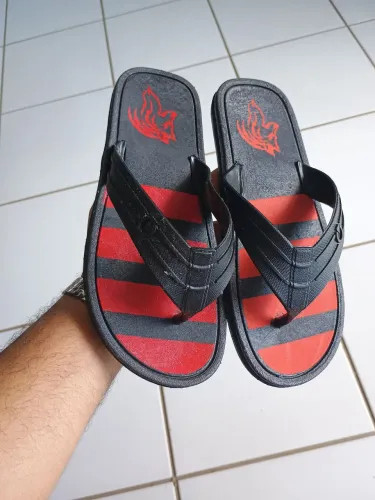 Kit 2 pares de chinelo tamanho 37