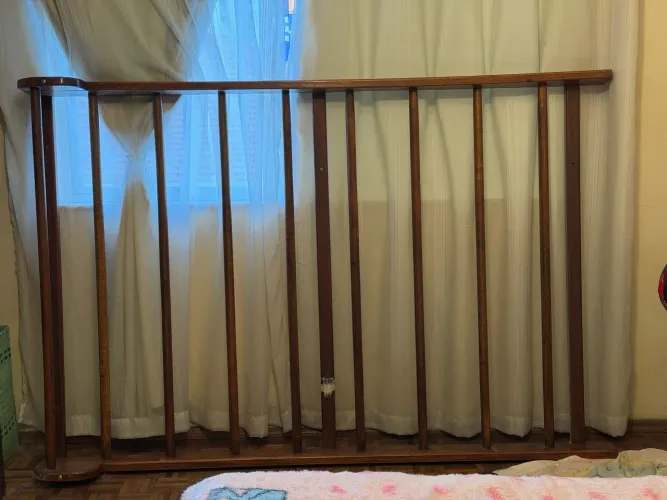 Espaldar de madeira maciça