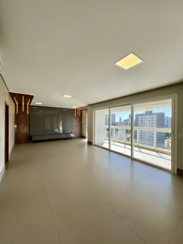 Apartamento com 03 suítes | Ed. Theodoro Bay
