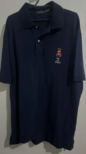 2 camisas polo Ralph Lauren, uma é polo Bear