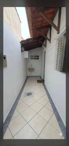 Alugo casa de condomínio
