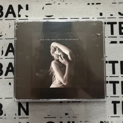 CD Taylor Swift - The Tortured Poets Department Deluxe Collectors (LACRADO) The Black Dog