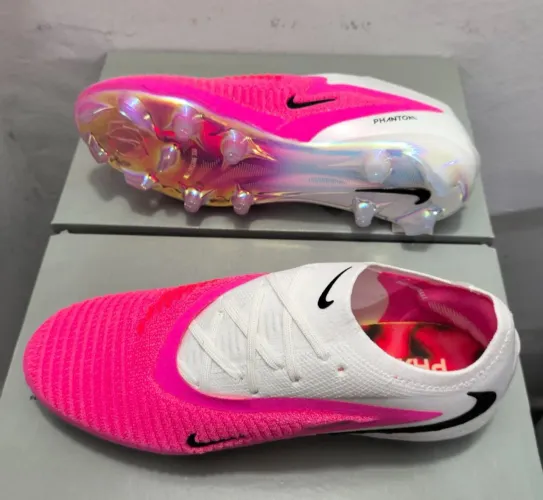 Chuteira Nike Phantom
