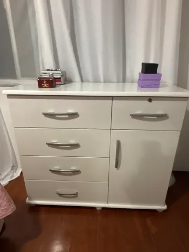 Cômoda branca